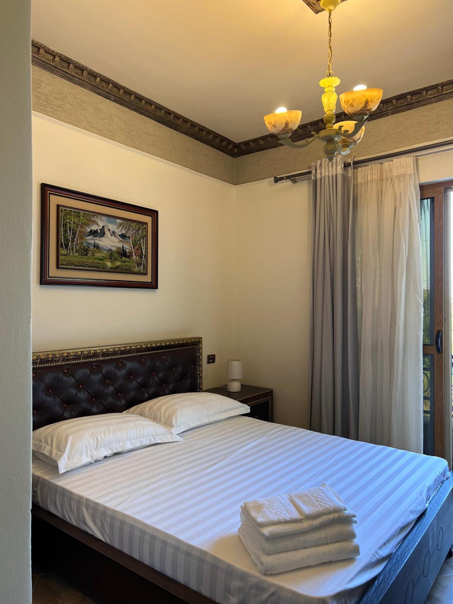 Sofra Hotell Kryemëdhej